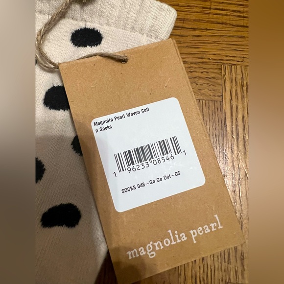 Magnolia Pearl Socks - Picture 2 of 5